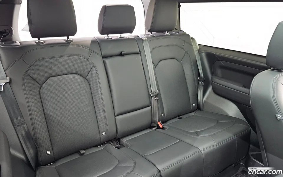 Land Rover Defender 90 D250 X- SE 2025 — миниатюра 2