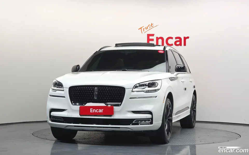 Lincoln Aviator 3.0 AWD 2023 — миниатюра 3