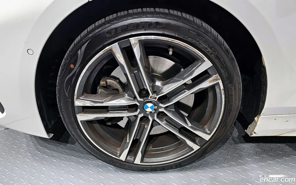 BMW 1 Series 120i M 2023 — миниатюра 5