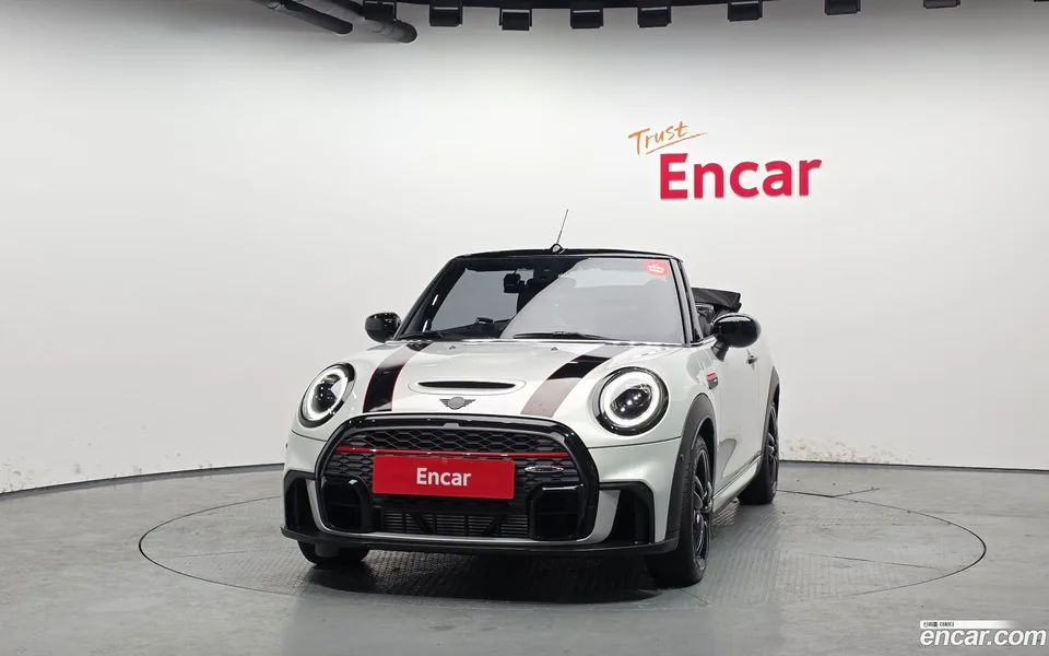 MINI Cooper S Convertible JCW 2022 — миниатюра 3