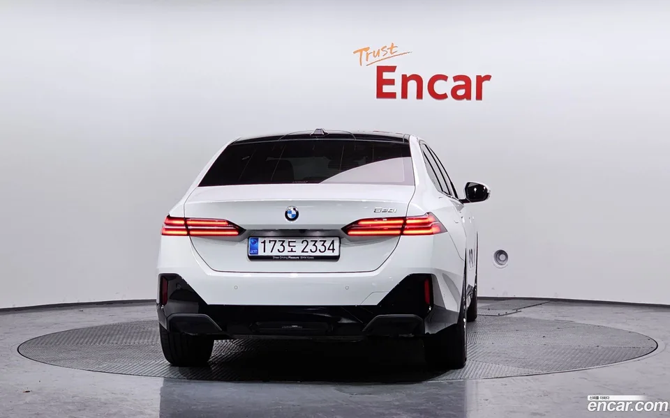 BMW 5 Series 520i M 2025 — миниатюра 4