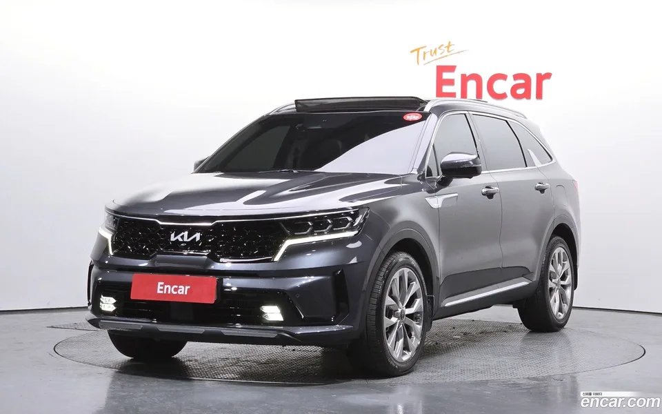 Kia Sorento 2.5T 2WD 2023 — фото 1, купить с доставкой в Москву
