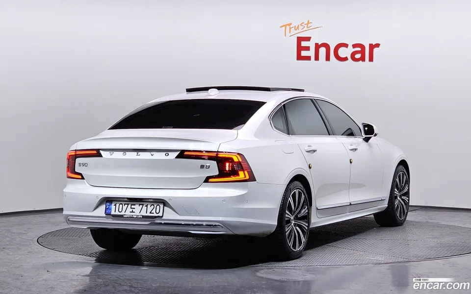 Volvo S90 B5 2024 — миниатюра 2