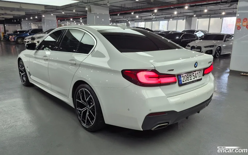 BMW 5 Series 530i xDrive M 2022 — миниатюра 4
