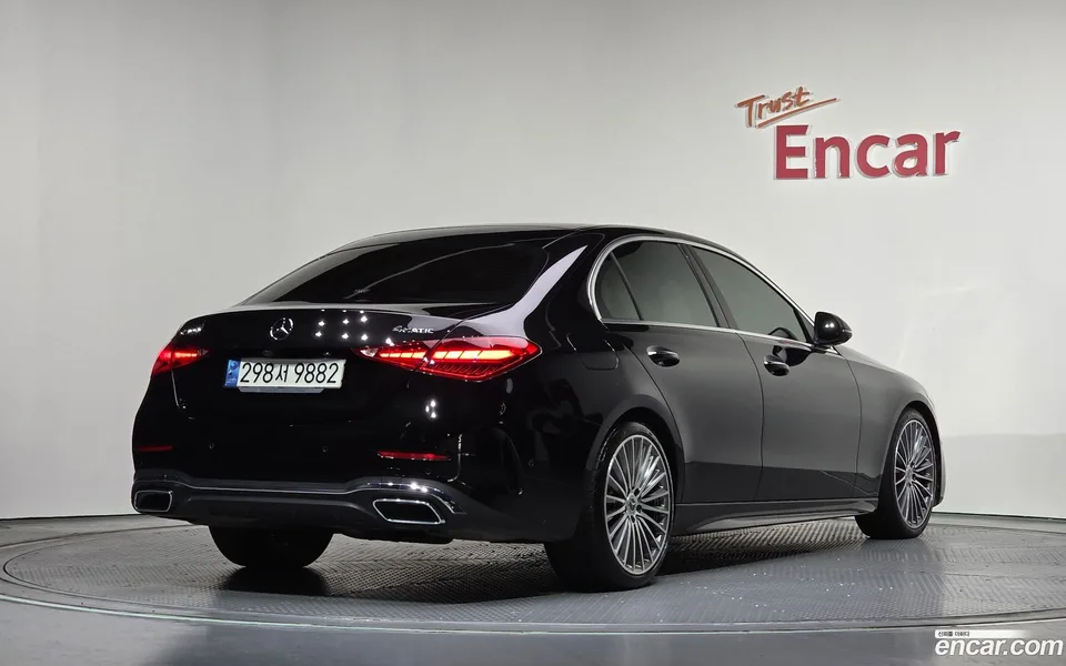 Mercedes-Benz C-Class C300 4MATIC AMG Line 2022 — фото 1, купить с доставкой в Москву