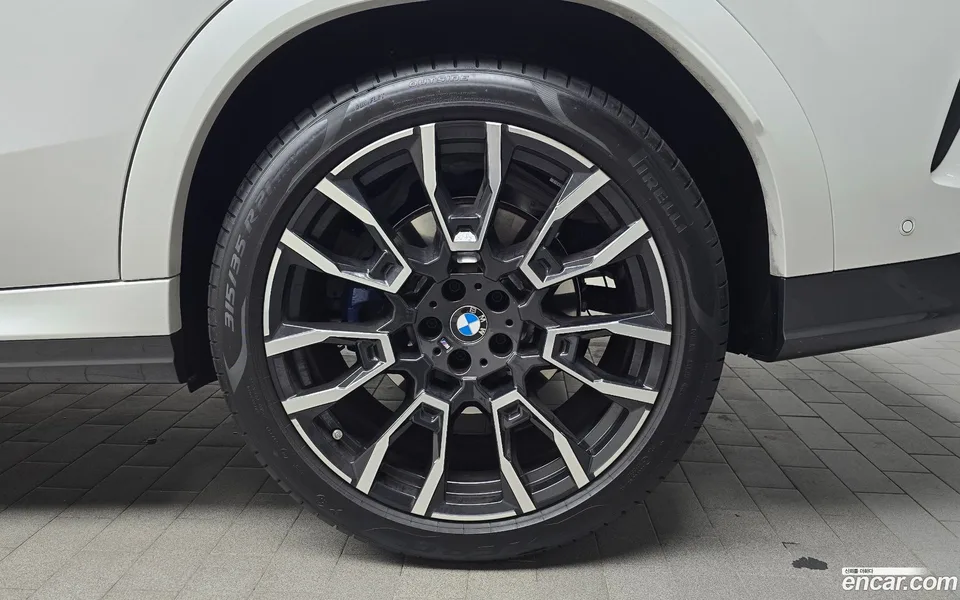 BMW X6 xDrive40i M 2025 — миниатюра 5