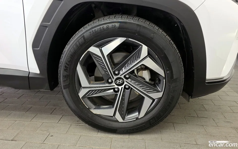 Hyundai Tucson 1.6 4WD 2023 — миниатюра 2