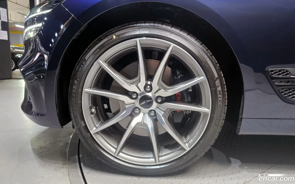 Genesis G70 Shooting Brake 2.5T 4WD 2024 — миниатюра 5