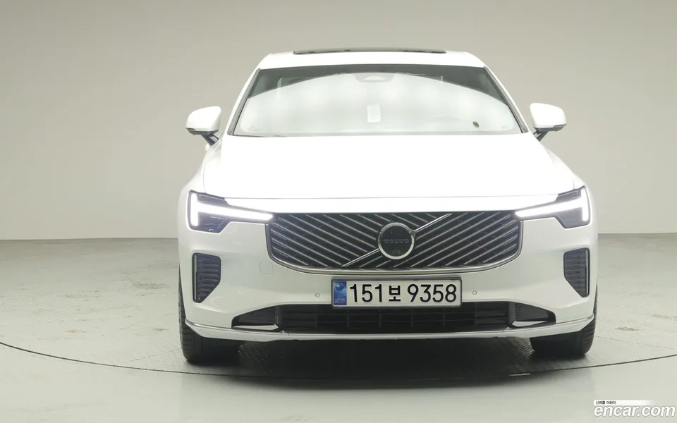 Volvo S90 B5 2025 — миниатюра 2