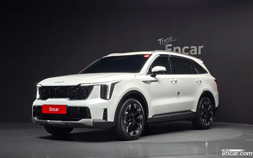 Kia Sorento 2.5T 2WD 2024 — фото 1, купить с доставкой в Москву
