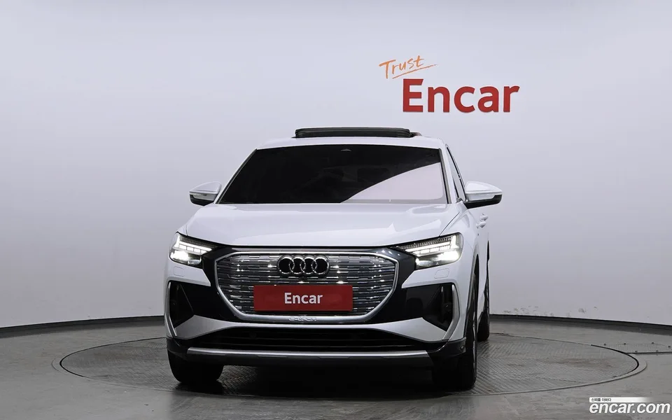 Audi Q4 e-tron 40 2022 — миниатюра 3