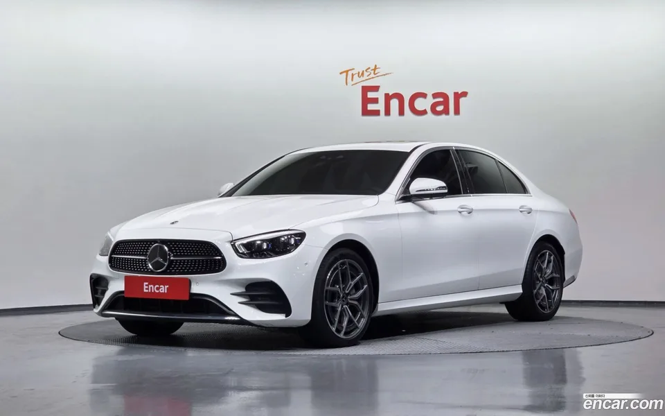 Mercedes-Benz E-Class E220d 4MATIC AMG Line 2023 — фото 1, купить с доставкой в Москву