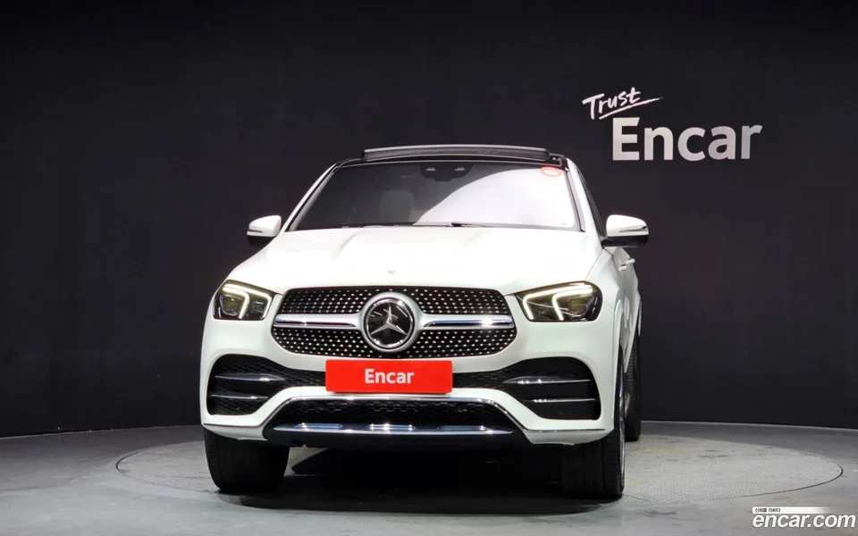 Mercedes-Benz GLE-Class GLE400d 4MATIC 2023 — миниатюра 3