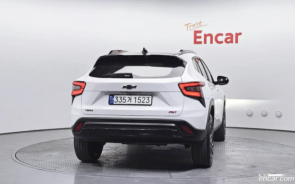 Chevrolet Trax Crossover 1.2 RS 2023 — миниатюра 4