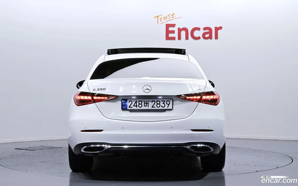 Mercedes-Benz C-Class C300 4MATIC 2023 — миниатюра 4