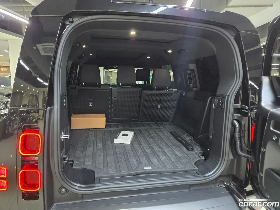 Land Rover Defender 130 P400 2025 — миниатюра 2