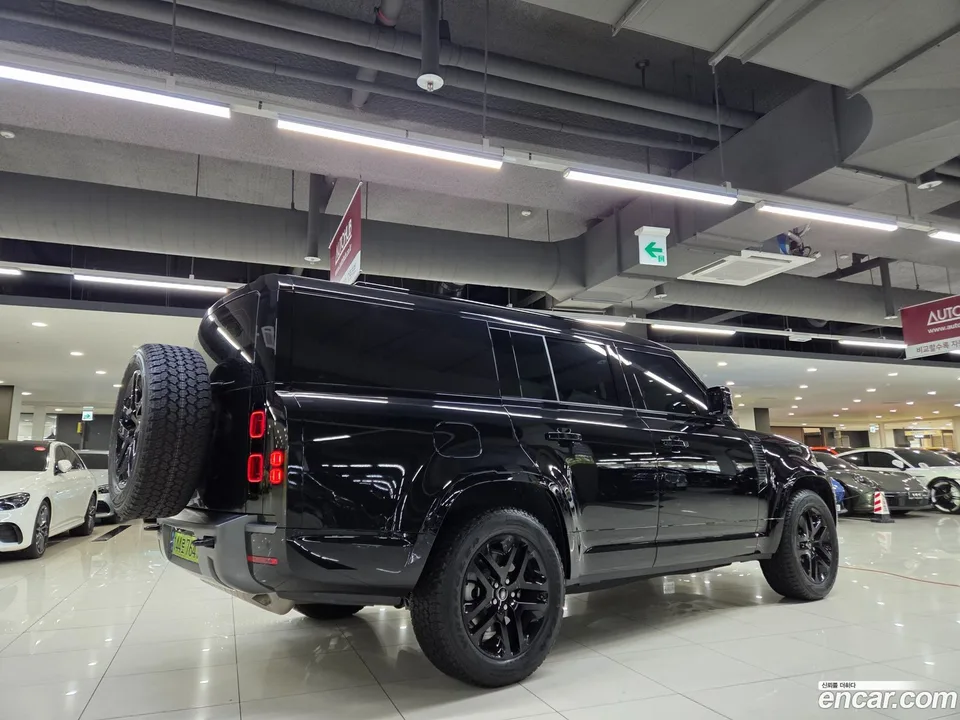 Land Rover Defender 130 P400 2025 — миниатюра 4
