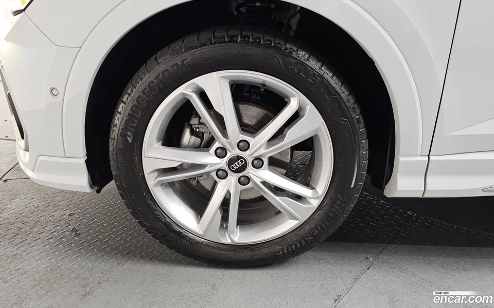 Audi Q3 35 TDI 2022 — миниатюра 2