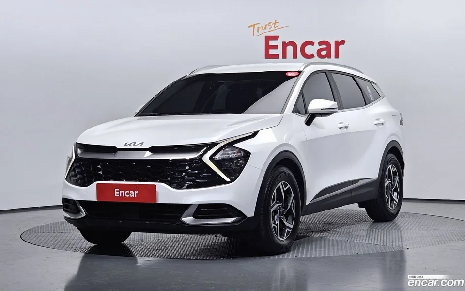 Kia Sportage 1.6 2WD 2023 — фото 1, купить с доставкой в Москву