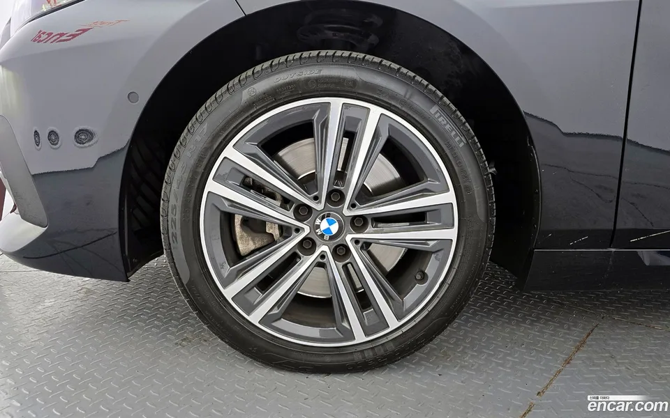 BMW 2 Series Gran Coupe 220i 2022 — миниатюра 2