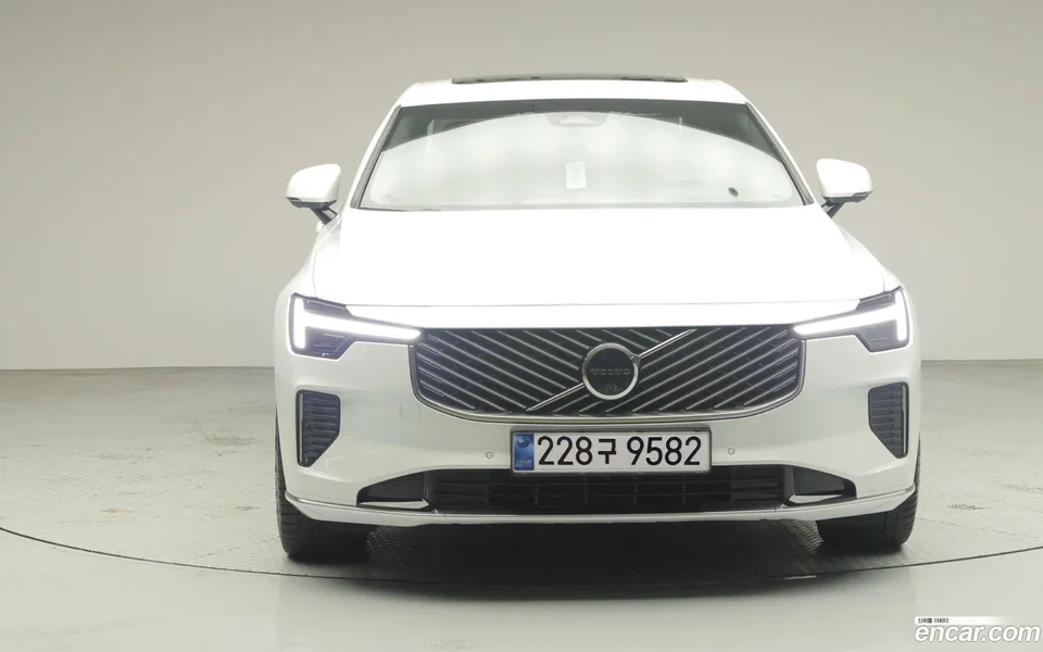 Volvo S90 B5 2025 — миниатюра 3