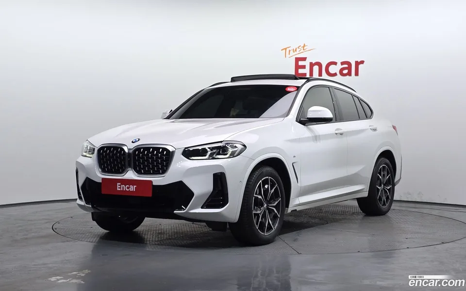 BMW X4 xDrive20i M 2023 — фото 1, купить с доставкой в Москву