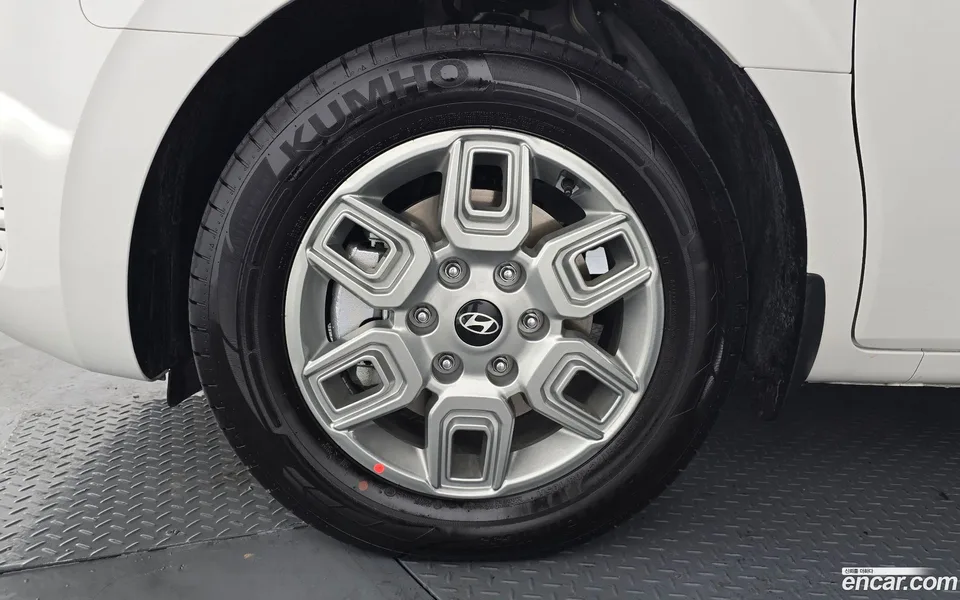 Hyundai Staria HEV 1.6 2025 — миниатюра 2