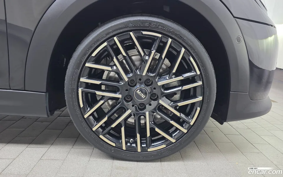 MINI Cooper S 2024 — миниатюра 2
