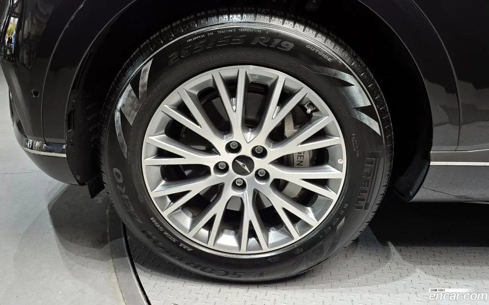 Genesis GV80 2.5T 2WD 2024 — миниатюра 2