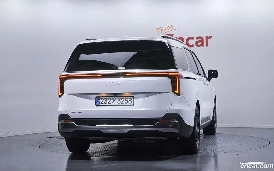 Kia Carnival 9 2024 — миниатюра 4