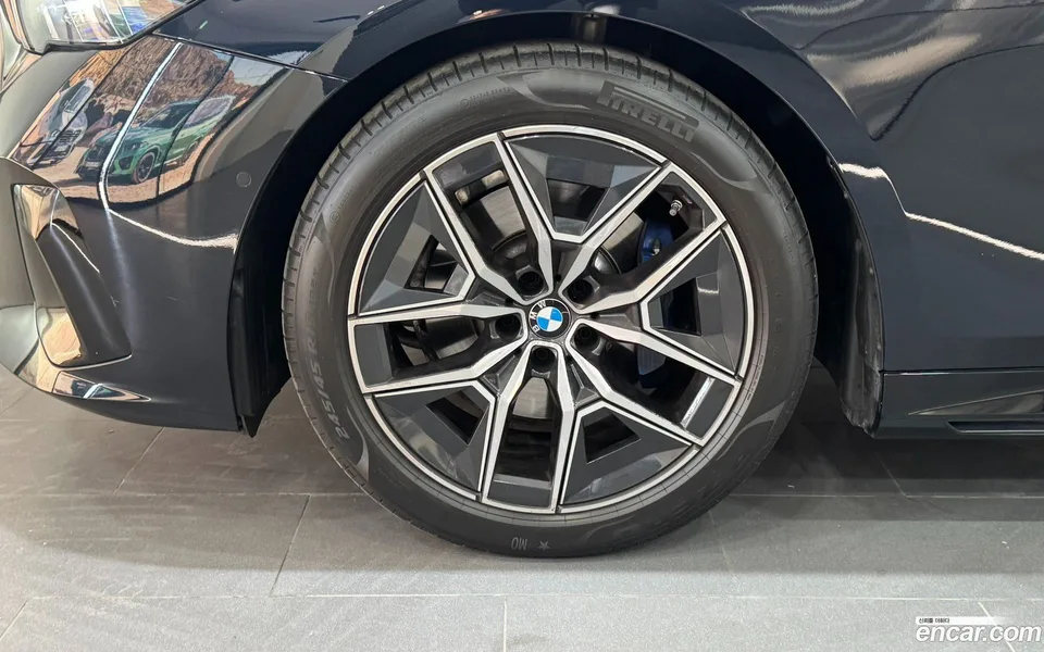 BMW 5 Series 520i M 2024 — миниатюра 5