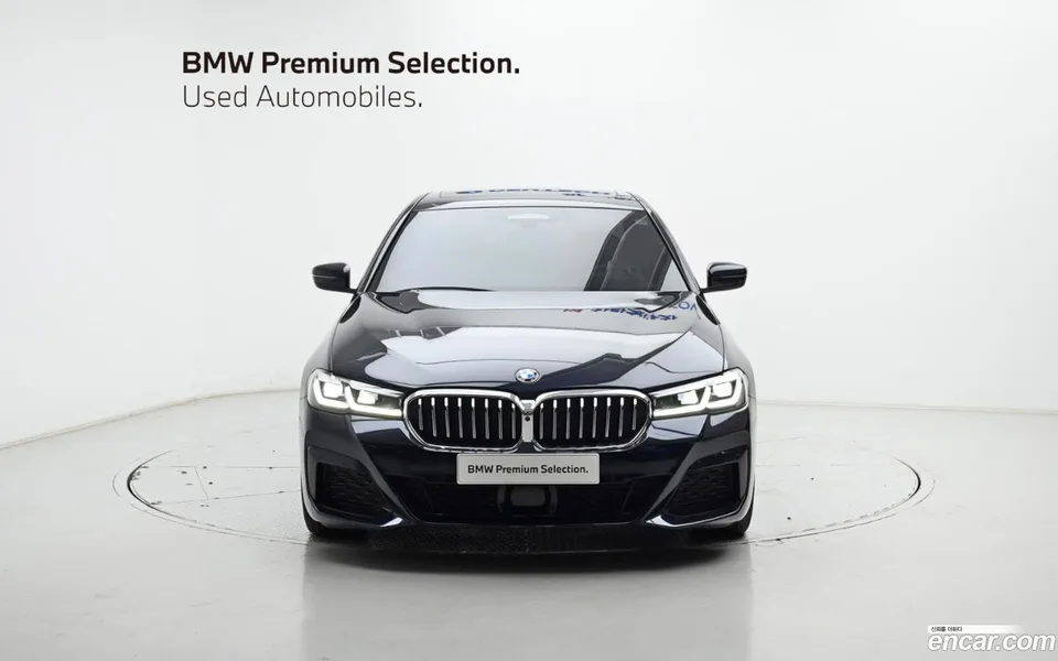 BMW 5 Series 520i M 2023 — миниатюра 3
