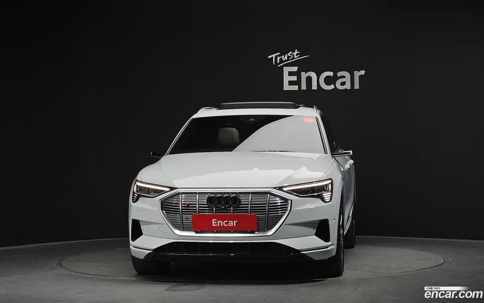 Audi e-tron 55 2023 — миниатюра 3