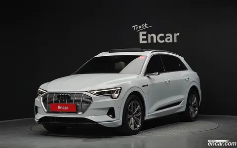 Audi e-tron 2023 купить в Москве