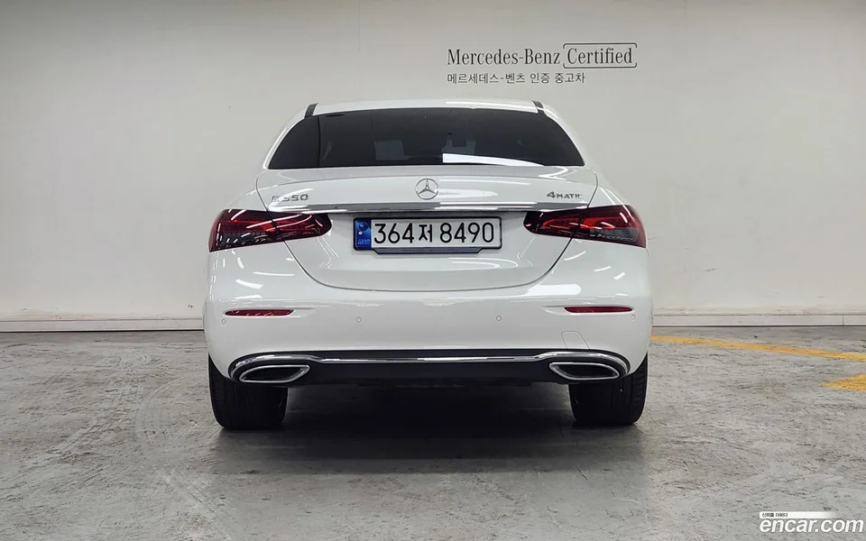 Mercedes-Benz E-Class E350 4MATIC 2023 — миниатюра 4