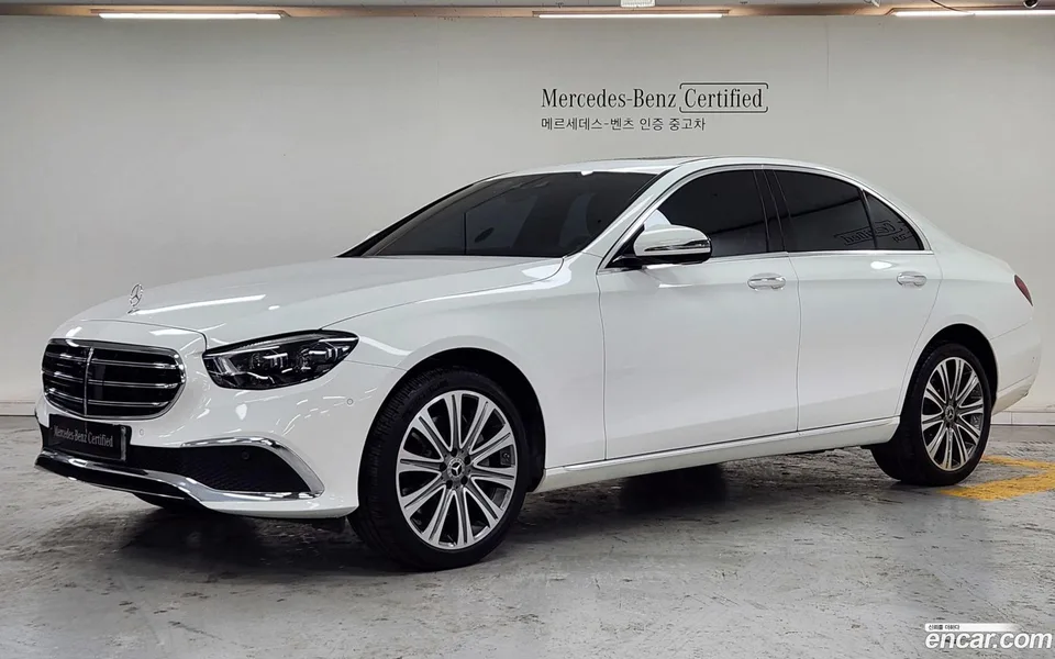 Mercedes-Benz E-Class 2023