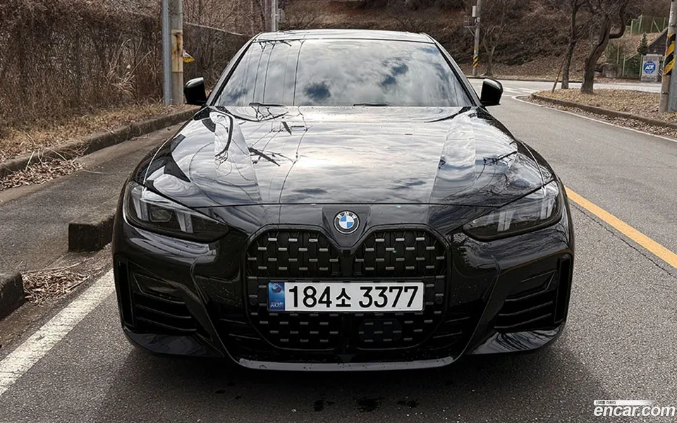 BMW 4 Series 420i M 2025 — фото 1, купить с доставкой в Москву