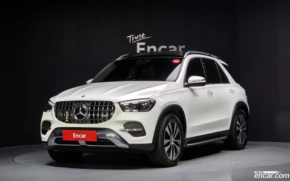 Mercedes-Benz GLE-Class GLE300d 4MATIC 2024 — фото 1, купить с доставкой в Москву
