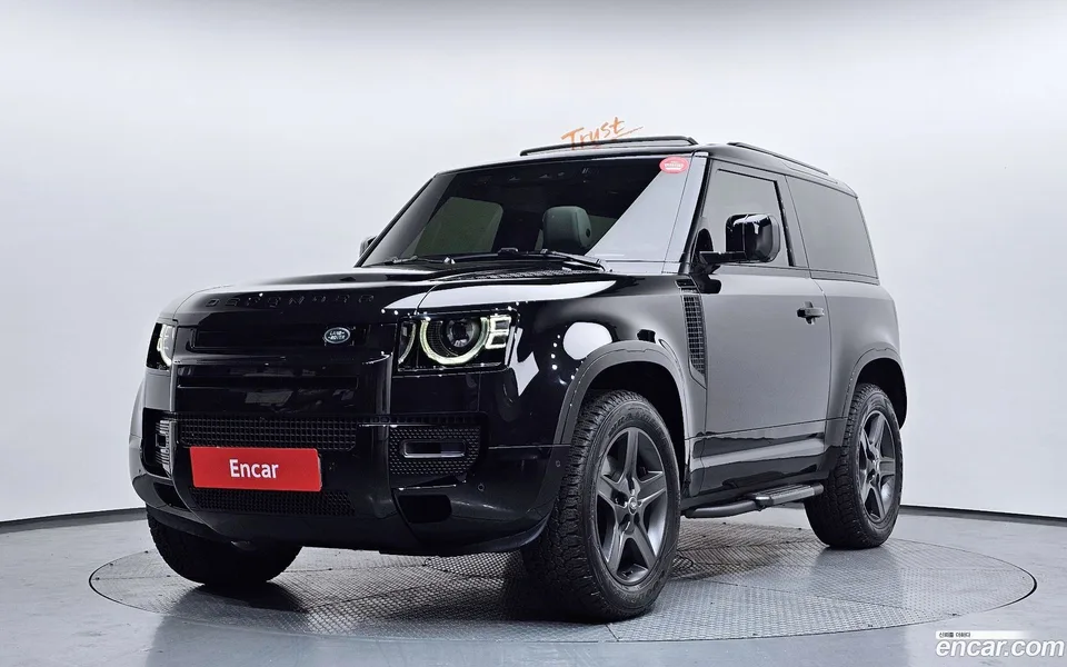 Land Rover Defender 90 D250 X- SE 2025 — фото 1, купить с доставкой в Москву