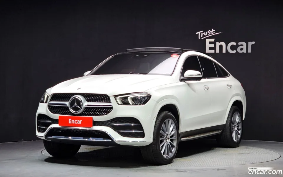 Mercedes-Benz GLE-Class GLE400d 4MATIC 2023 — фото 1, купить с доставкой в Москву