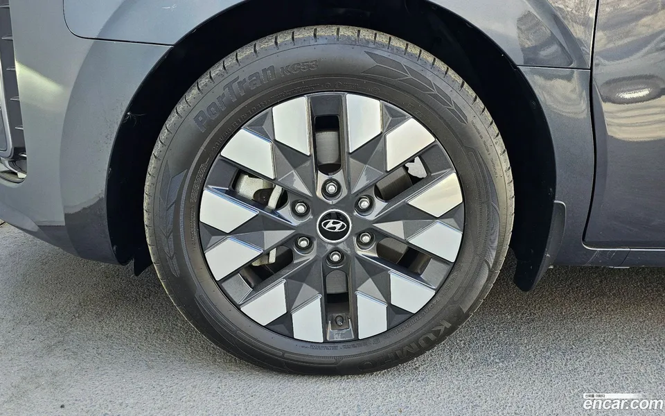 Hyundai Staria 4WD 9 2022 — миниатюра 2