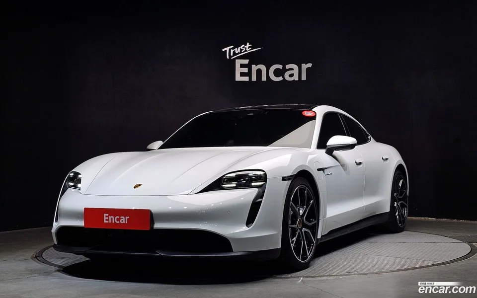 Porsche Taycan 4S 2024 — фото 1, купить с доставкой в Москву