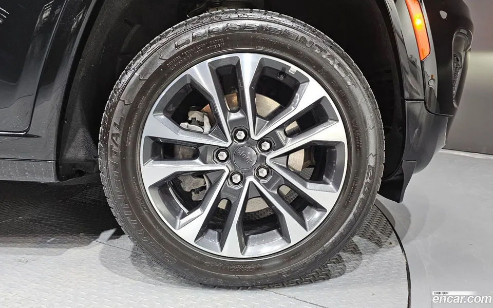 Jeep Grand Cherokee 3.6 2023 — миниатюра 2