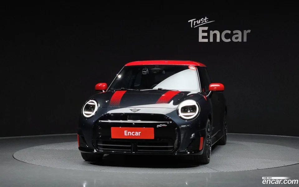 MINI Cooper Electric JCW 2025 — миниатюра 3