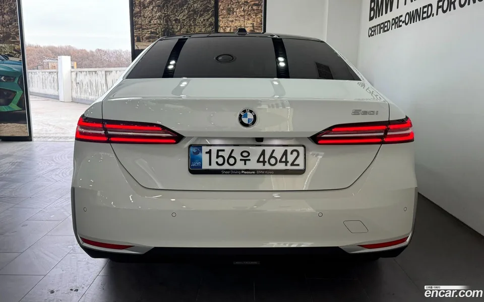 BMW 5 Series 520i 2025 — миниатюра 4
