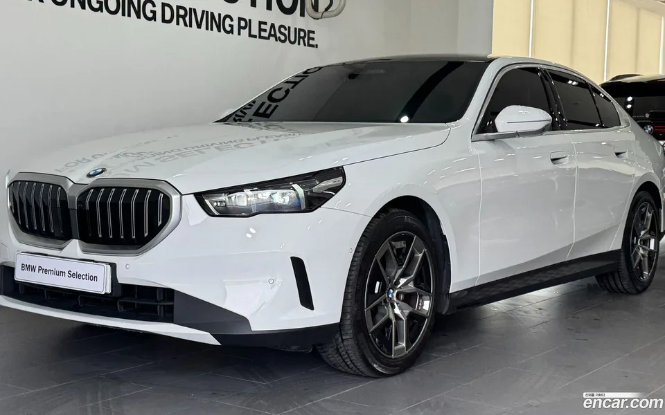 BMW 5 Series 2025