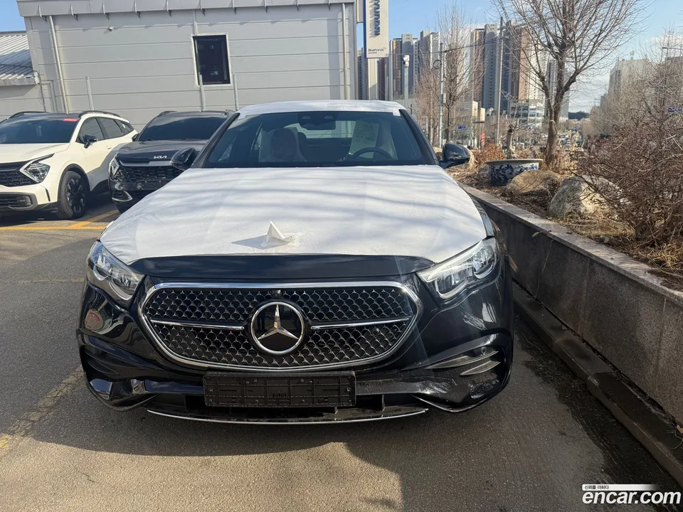 Mercedes-Benz E-Class E200 AMG Line 2026 — миниатюра 3