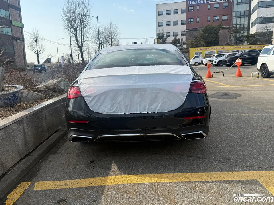Mercedes-Benz E-Class E200 AMG Line 2026 — миниатюра 4