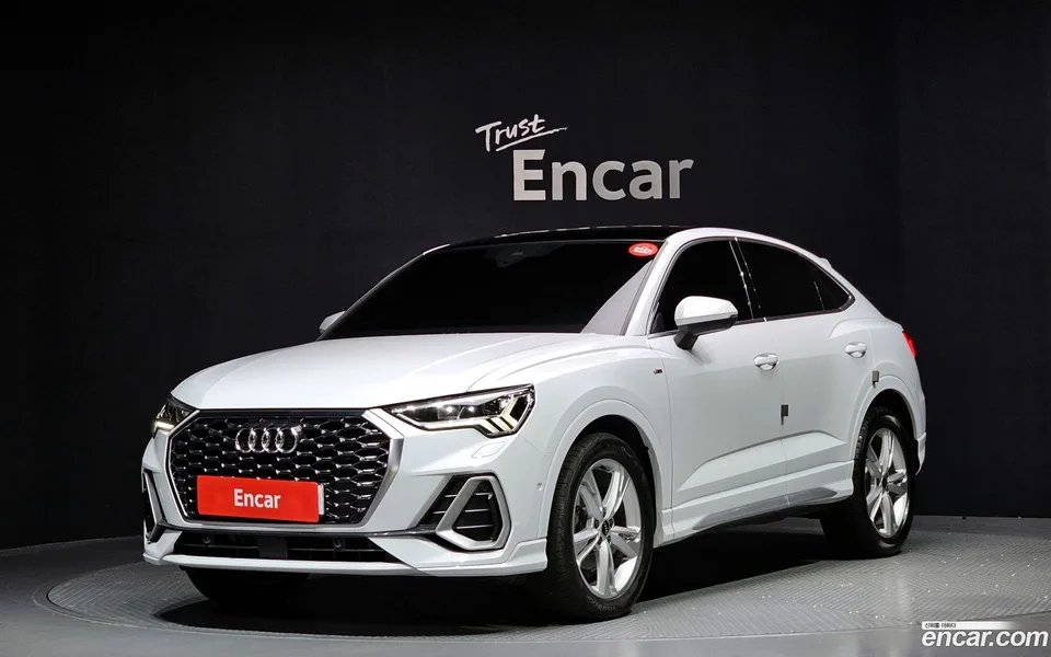 Audi Q3 35 TDI 2022 — фото 1, купить с доставкой в Москву