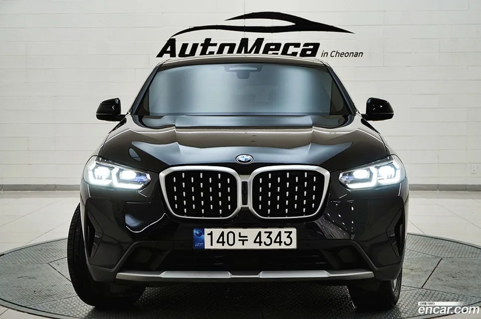 BMW X4 xDrive20i xLine 2024 — фото 1, купить с доставкой в Москву